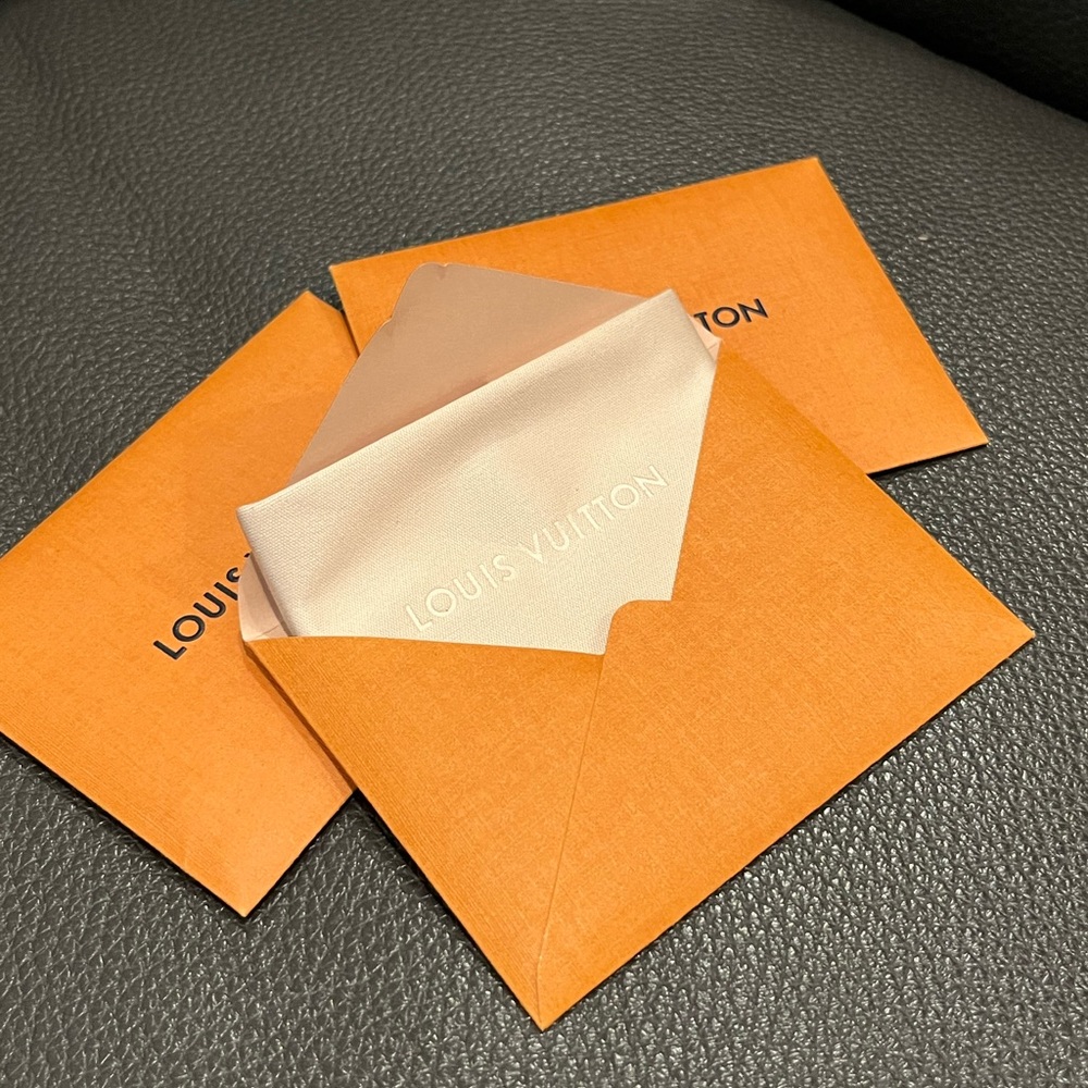 Louis Vuitton Sunglass Cloth Wipes New